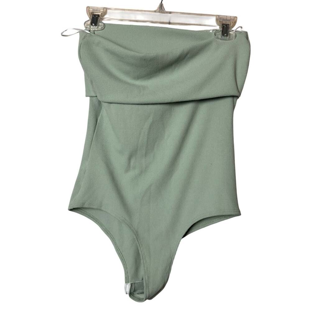 Live in the Moment Mint Green Strapless Snap Closure Sleeveless Bodysuit Sz M